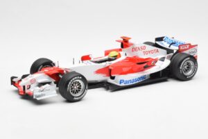 Panasonic Toyota Racing TF106 #8 R. Schumacher F1 2006 Minichamps 1:18 100060007 Metaal