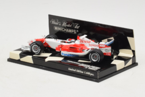 Toyota TF106 Panasonic #12 J. Trulli Panasonic Toyota Racing Showcar 2006 Minichamps 1:43 400060078 Metaal — afbeelding 3 van 5