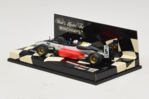 Toyota TF106 #12 J. Trulli Panasonic Toyota Racing F1 2006 Minichamps 1:43 400060008 Metaal — afbeelding 3 van 5