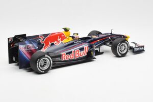 Red Bull RB6 #7 M. Webber Red Bull Racing Showcar 2010 Minichamps 1:18 150100076-R1 Metaal — afbeelding 2 van 6