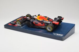 Red Bull Racing Honda RB16B #33 M. Verstappen Emilia Romagna GP 2021 Case Edition Minichamps 1:18 113210133 Hars — afbeelding 5 van 7