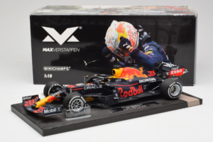 Red Bull Racing RB16B #33 M. Verstappen Monaco GP Winner 2021 Minichamps 1:18 113210533-R1 Hars — afbeelding 6 van 6