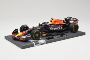 Oracle Red Bull Racing RB18 #33 M. Verstappen Belgian GP 2022 Minichamps 1:18 113221401 Hars — afbeelding 2 van 7