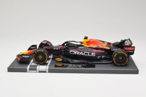 Oracle Red Bull Racing RB18 #33 M. Verstappen Belgian GP 2022 Minichamps 1:18 113221401 Hars