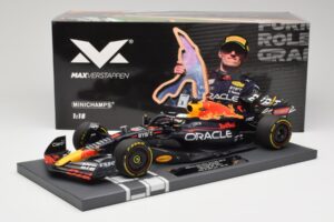Oracle Red Bull Racing RB18 #33 M. Verstappen Belgian GP 2022 Minichamps 1:18 113221401 Hars — afbeelding 7 van 7
