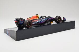 Oracle Red Bull Racing RB19 #33 M. Verstappen Miami GP 2023 Case Edition Minichamps 1:18 113233501 Hars — afbeelding 3 van 7