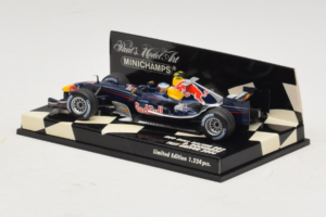 Red Bull Racing RB2 R. Doornbos Test Driver F1 2006 Minichamps 1:43 400060037 Metaal — afbeelding 3 van 5