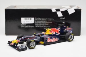 Red Bull Racing RB7 #2 M. Webber Showcar F1 2011 Minichamps 1:18 110110072 Metaal — afbeelding 6 van 6