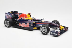 Red Bull Racing Renault RB5 #5 S. Vettel Showcar 2010 Minichamps 1:18 153100175 Metaal — afbeelding 4 van 6
