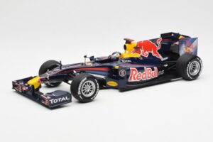 Red Bull Racing Renault RB5 #5 S. Vettel Showcar 2010 Minichamps 1:18 153100175 Metaal