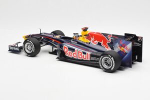 Red Bull Racing Renault RB5 #5 S. Vettel Showcar 2010 Minichamps 1:18 153100175 Metaal — afbeelding 5 van 6