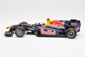 Red Bull Racing Renault RB6 #5 S. Vettel F1 World Champion 2010 Minichamps 1:18 110100005 Metaal — afbeelding 3 van 6