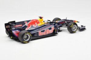 Red Bull Racing Renault RB6 #5 S. Vettel F1 World Champion Showcar 2010 Minichamps 1:18 150100075 Metaal — afbeelding 2 van 6
