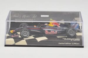 Red Bull Racing Renault RB5 #15 S. Vettel Showcar 2009 Minichamps 1:43 400090085 Metaal — afbeelding 5 van 5