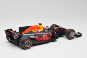 Red Bull Racing RB13 Tag Heuer #33 M. Verstappen Australian GP 2017 Minichamps 1:18 110170033 Hars — afbeelding 2 van 7