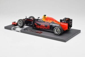 Red Bull RB12 #33 M. Verstappen Spain GP Winner 2016 Minichamps 1:18 117160333 Metaal — afbeelding 5 van 7