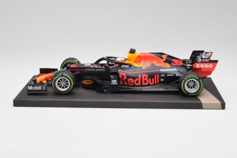 Red Bull RB15 #33 M. Verstappen German GP Winner Wet 2019 Minichamps 1:18 113191133 Metaal