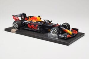 Red Bull RB16 #33 M. Verstappen Red Bull Racing 70th Anniversary GP Winner 2020 Minichamps 1:18 113200533-M1 Hars — afbeelding 4 van 7