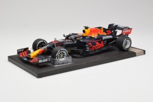 Red Bull RB16B #33 M. Verstappen Dutch GP Winner 2021 Minichamps 1:18 113212533 Metaal — afbeelding 2 van 7