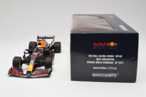 Red Bull RB16B #33 M. Verstappen Emilia Romagna GP Winner Mid Race Tyres 2021 Minichamps 1:18 110210133 Metaal — afbeelding 7 van 7