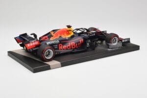 Red Bull RB16B #33 M. Verstappen Abu Dhabi GP 2021 Winner Missing Figurine & Pitboard Minichamps 1:18 113212333 Hars — afbeelding 3 van 7