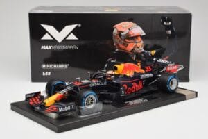 Red Bull RB16B #33 M. Verstappen Belgian GP 2021 Winner Minichamps 1:18 113211333 Hars — afbeelding 6 van 7