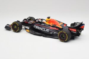 Red Bull RB18 #1 M. Verstappen France GP Winner 2022 Minichamps 1:18 110221201 Metaal — afbeelding 5 van 7