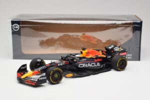 Red Bull RB18 #1 M. Verstappen France GP Winner 2022 Minichamps 1:18 110221201 Metaal — afbeelding 6 van 7