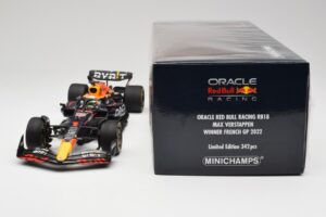 Red Bull RB18 #1 M. Verstappen France GP Winner 2022 Minichamps 1:18 110221201 Metaal — afbeelding 7 van 7