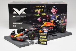 Red Bull RB18 #1 M. Verstappen Japan GP Winner No Figure & Pitboard 2022 Minichamps 1:18 113221801FB Metaal — afbeelding 6 van 7