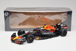 Red Bull RB18 #1 M. Verstappen Monaco GP 3rd Wet 2022 Minichamps 1:18 110220701 Metaal — afbeelding 6 van 7