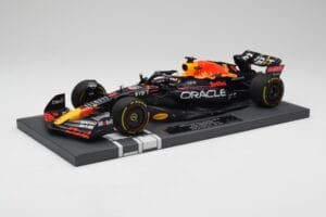 Red Bull RB18 Oracle #1 M. Verstappen US GP 2022 Winner Minichamps 1:18 113221901 Hars — afbeelding 2 van 7