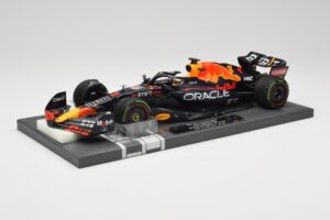 Red Bull RB18 #1 M. Verstappen Emilia Romagna GP 2022 Winner Minichamps 1:18 113220401 Hars — afbeelding 2 van 7