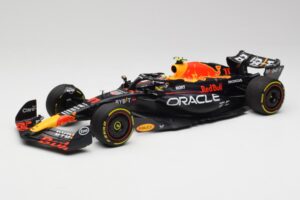Red Bull RB19 #11 S. Perez Italian GP 2nd 2023 Minichamps 1:18 110231511 Metaal
