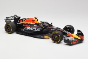 Red Bull RB19 #11 S. Perez Italian GP 2nd 2023 Minichamps 1:18 110231511 Metaal — afbeelding 6 van 6