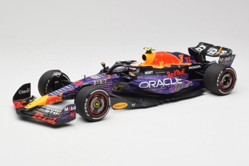 Red Bull RB19 #11 S. Perez Las Vegas GP 3rd 2023 Minichamps 1:18 110232211 Metaal