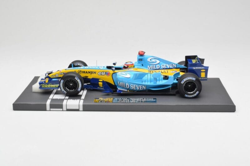 Renault F1 Team R25 #5 F. Alonso 3rd Place Brazil GP 2005 World Champion Minichamps 1:18 117051705 Metaal