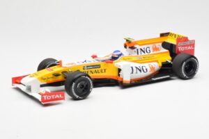 Renault F1 Team R29 #10 R. Grosjean F1 2009 Minichamps 1:18 150090108 Metaal