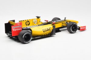 Renault R30 R. Kubica / V. Petrov F1 Showcar 2010 Minichamps 1:18 7711428831 Metaal — afbeelding 2 van 6