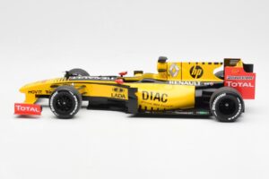 Renault R30 R. Kubica / V. Petrov F1 Showcar 2010 Minichamps 1:18 7711428831 Metaal — afbeelding 3 van 6