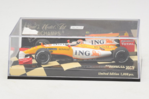 Renault R29 #8 N. Piquet Jr. Showcar F1 2009 Minichamps 1:43 400090078 Metaal — afbeelding 4 van 5