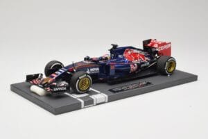 Scuderia Toro Rosso STR10 Renault #33 M. Verstappen Australian GP 2015 Minichamps 1:18 117150033 Hars — afbeelding 2 van 7