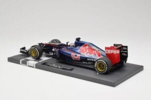 Scuderia Toro Rosso STR10 Renault #33 M. Verstappen Australian GP 2015 Minichamps 1:18 117150033 Hars — afbeelding 5 van 7