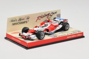 Toyota TF107 #12 J. Trulli Showcar 2007 Minichamps 1:43 403070082 Metaal — afbeelding 2 van 5