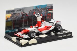 Toyota TF105 #16 J. Trulli Malaysia GP Podium 2005 Minichamps 1:43 400050116 Metaal — afbeelding 2 van 4