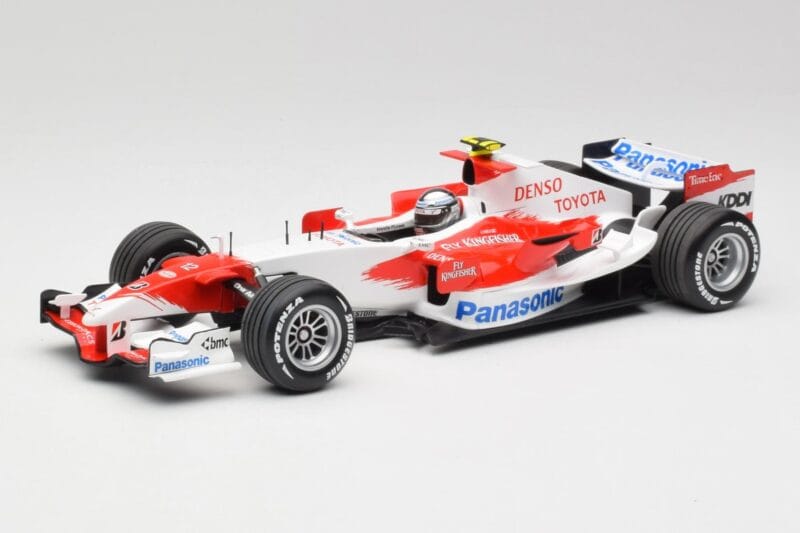 Toyota TF107 #12 J. Trulli F1 Launch Livery 2007 Minichamps 1:18 AM601321 Metaal