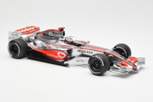 McLaren MP4-22 Mercedes #1 F. Alonso Showcar 2007 Minichamps 1:18 533071871 Metaal — afbeelding 4 van 6
