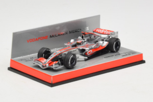 McLaren MP4-22 Mercedes #1 F. Alonso Vodafone McLaren Showcar F1 2007 Minichamps 1:43 533074371 Metaal — afbeelding 2 van 5