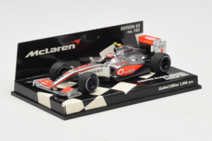 McLaren MP4-24 Mercedes #2 H. Kovalainen Vodafone McLaren Showcar F1 2009 Minichamps 1:43 530094372 Metaal — afbeelding 2 van 5