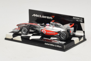 Vodafone McLaren Mercedes MP4-25 J. Button F1 Showcar 2010 Minichamps 1:43 530104371 Metaal — afbeelding 3 van 5